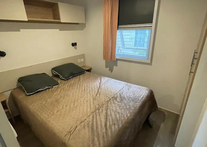 6 A 8 Personnes Valras * Sérignan